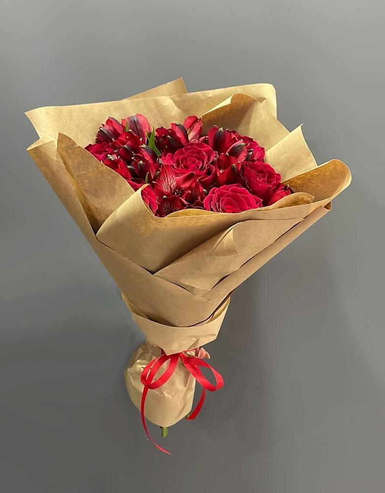 Букет цветов из: Альстромерии и Розы в Грэсовском