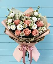 Букет цветов из:  Розы, Альстромерии и Лизиантусы #REPLACE_PRED# Грэсовском