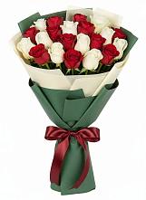 Букет Микс из красных и белых роз в Грэсовском