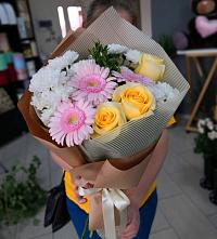 Букет цветов из:  Герберы, Розы и Хризантемы в Грэсовском