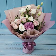 Букет цветов из:  Розы и Лизиантусы в Грэсовском