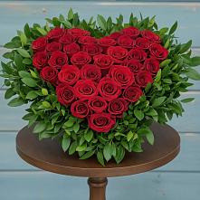 Цветочная композиция из Розы в виде сердца #REPLACE_PRED# Грэсовском