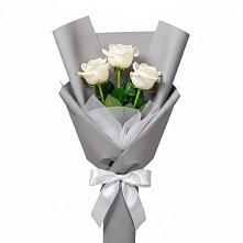 Букет 3 белые розы в Грэсовском