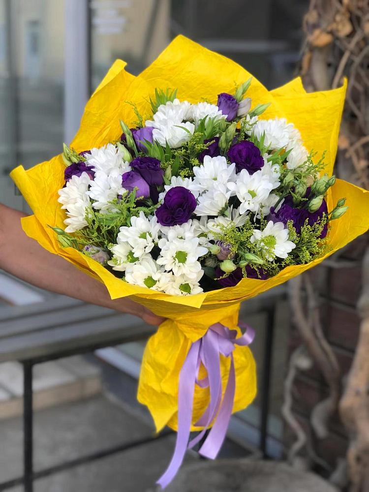 Букет цветов из: Ирисы, Хризантемы и Ромашки в Грэсовском
