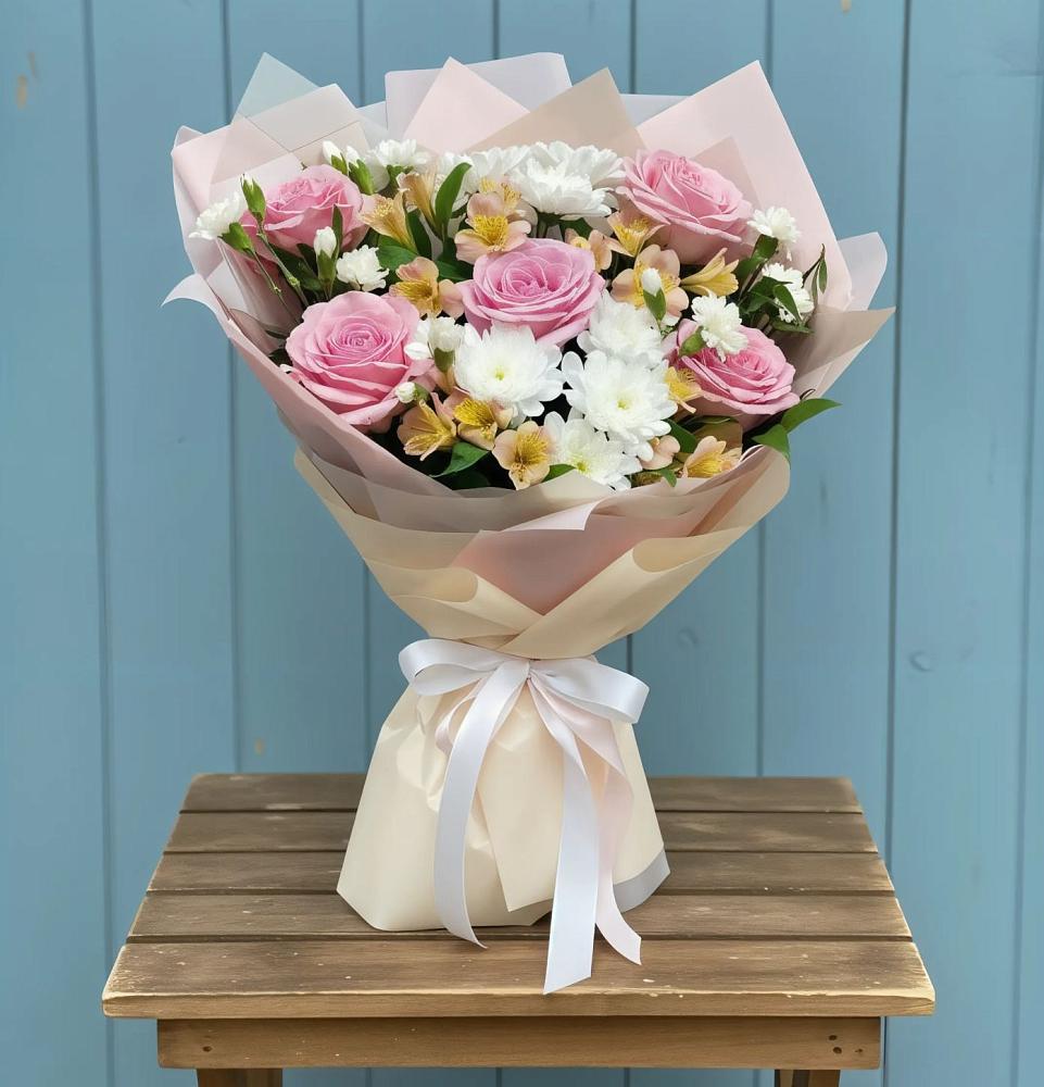 Букет цветов из: Гвоздики, Орхидеи и Розы в Грэсовском