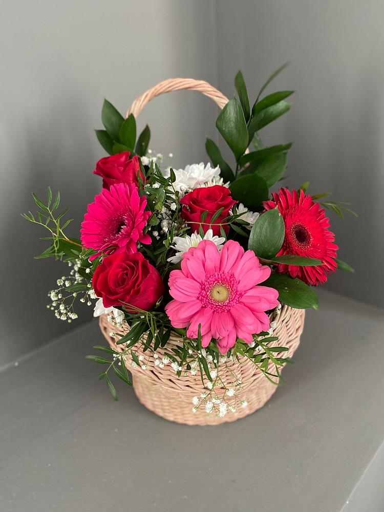 Цветочная композиция из Розы, Хризантемы и Герберы в корзине в Грэсовском