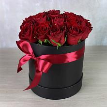 Цветочная композиция из Розы в шляпной коробке в Грэсовском