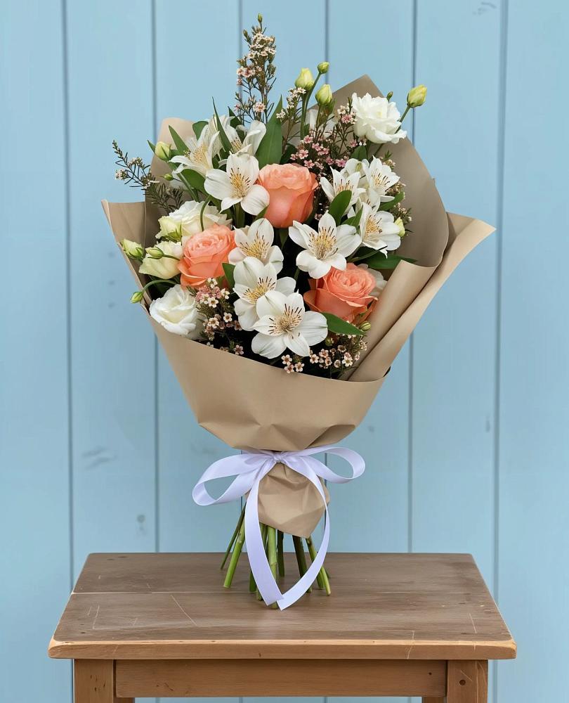 Букет цветов из: Альстромерии, Лизиантусы, Розы и Хризантемы в Грэсовском