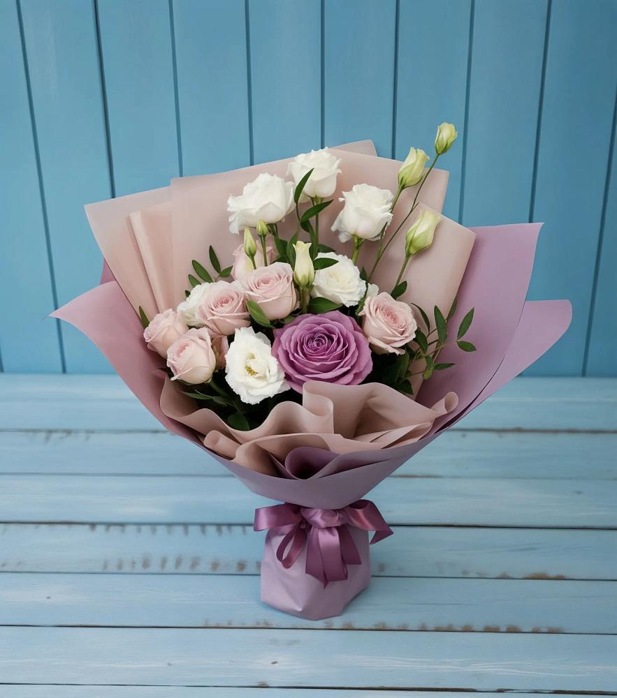 Букет цветов из: Розы и Лизиантусы в Грэсовском